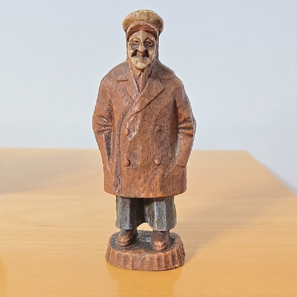 🏠 Vintage Syroco Wood Captain Figurine of Man in Coat Nautical Folk Art.
